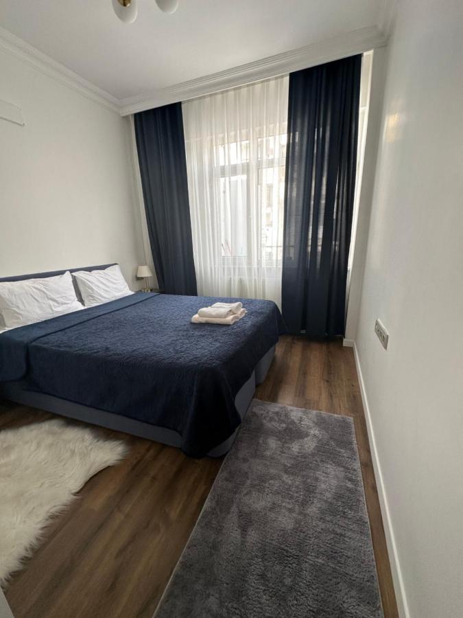 Center Of City In Besiktas 2 Plus 1 With 2 Bathroom And 3 Air Conditioner Istanbul Exterior foto